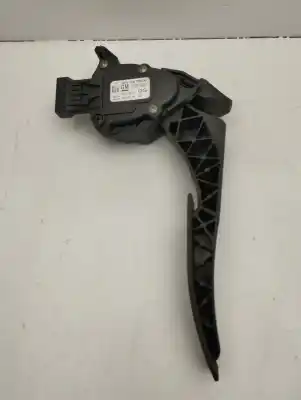 Second-hand car spare part accelerator pedal for opel insignia sports tourer cosmo oem iam references 13237352