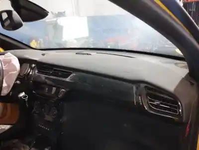 Pièce détachée automobile d'occasion TABLEAU DE BORD pour CITROEN DS3  Références OEM IAM 8247F7  