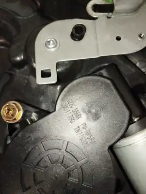 Автозапчасти б/у задний правый стеклорегулятор за mazda 5 berl. (cr) 2.0 crtd active+ (105kw) ссылки oem iam g22c5858x  