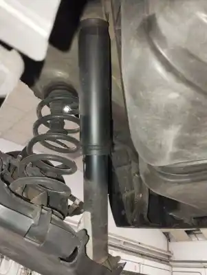 Second-hand car spare part right rear shock absorber for renault scenic iii grand dynamique oem iam references 562100018r  