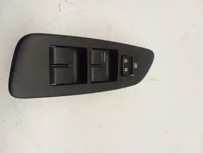 Second-hand car spare part left front power window switch for toyota auris luna oem iam references 8482002210  