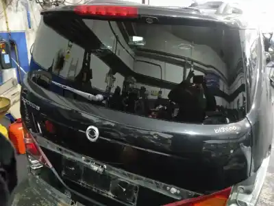 Автозапчастина б/у загальні двері для ssangyong rodius xdi посилання на oem iam 6401121101  
