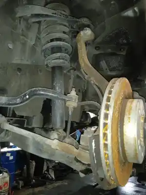 Автозапчасти б/у передняя левая кулачка за SSANGYONG RODIUS Xdi ссылки OEM IAM 4121021000  