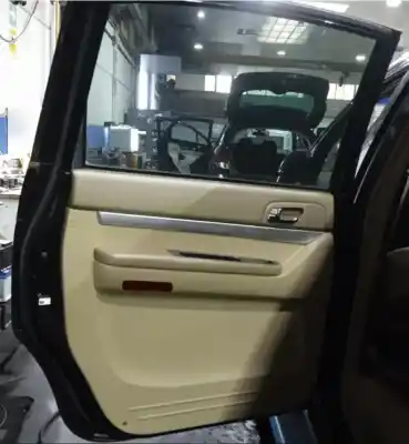 Автозапчастина б/у двері задні ліві для ssangyong rodius xdi посилання на oem iam   