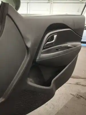 Peça sobressalente para automóvel em segunda mão forra / revestimento da porta dianteira direita por kia rio drive referências oem iam 823081w020hu  
