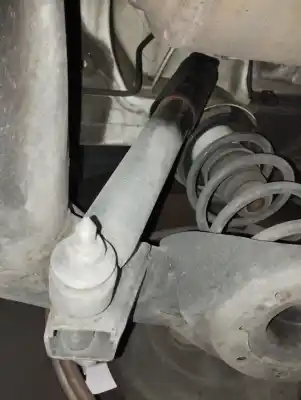 Peça sobressalente para automóvel em segunda mão amortecedor traseiro direito por kia rio drive referências oem iam 553001w000  