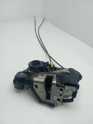 Peça sobressalente para automóvel em segunda mão fechadura da porta dianteira esquerda por toyota auris hybrid active referências oem iam 6904002210