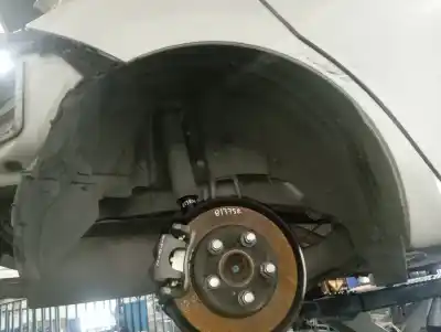 Peça sobressalente para automóvel em segunda mão cave de roda traseira direita por toyota auris hybrid active referências oem iam 6563702040