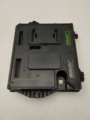 Pezzo di ricambio per auto di seconda mano modulo elettronico per renault megane iii berlina 5 p dynamique riferimenti oem iam 284b15986r  