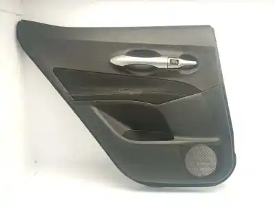 Peça sobressalente para automóvel em segunda mão forra / revestimento da porta traseira esquerda por toyota auris hybrid active referências oem iam 6764002d80b0