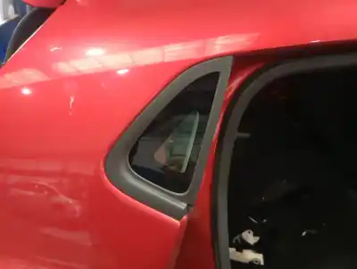 Second-hand car spare part right rear triangle quarter glass for renault clio iv dynamique oem iam references 833067947r  