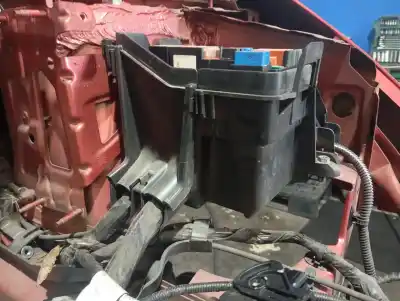 Second-hand car spare part fuse box unit for renault clio iv dynamique oem iam references   