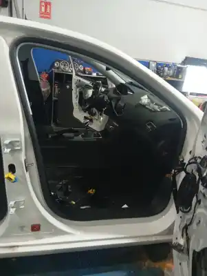 Pièce détachée automobile d'occasion joint de porte de voiture pour peugeot 308 sw active références oem iam 9677519680