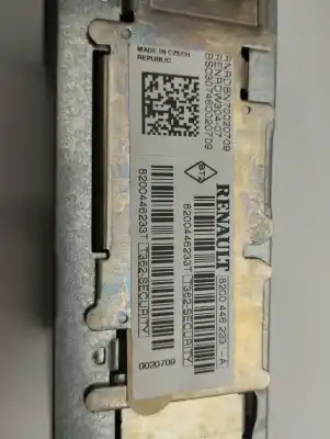 Peça sobressalente para automóvel em segunda mão sistema de áudio / rádio cd por renault twingo gt referências oem iam 8200446233t  