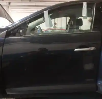 Peça sobressalente para automóvel em segunda mão porta da frente esquerda por renault megane iii berlina 5 p dynamique referências oem iam 801016815r