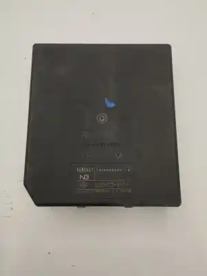 Peça sobressalente para automóvel em segunda mão caixa de fusíveis e relés por renault laguna iii initiale referências oem iam 284b66052r  