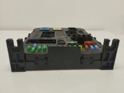 Pezzo di ricambio per auto di seconda mano scatola relè/fusibili per citroen c5 berlina 2.0 exclusive riferimenti oem iam 281133997 a1