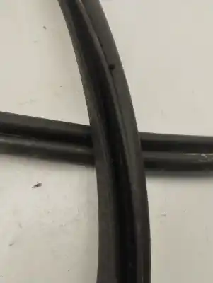 Peça sobressalente para automóvel em segunda mão junta vedante da porta por volvo xc60 core awd referências oem iam 32229249  