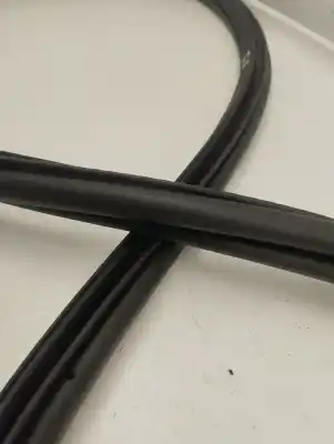 Peça sobressalente para automóvel em segunda mão junta vedante da porta por volvo xc60 core awd referências oem iam 32342439  