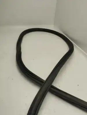 Peça sobressalente para automóvel em segunda mão junta vedante da porta por volvo xc60 core awd referências oem iam 32229250  