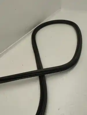 Peça sobressalente para automóvel em segunda mão junta vedante da porta por volvo xc60 core awd referências oem iam 32229250  