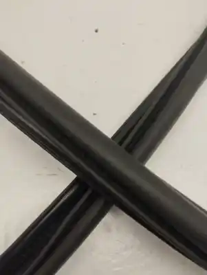 Peça sobressalente para automóvel em segunda mão junta vedante da porta por volvo xc60 core awd referências oem iam 32229250  