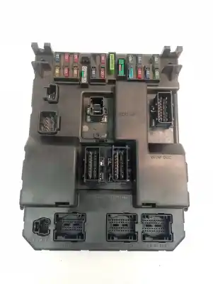 Second-hand car spare part fuse box unit for peugeot 307 break / sw (s1) break xr oem iam references 9651196880  