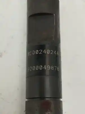 Second-hand car spare part injector for renault clio ii fase ii (b/cb0) base authentique 65 cv / 48 kw oem iam references 8200049876  