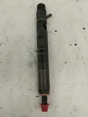 Second-hand car spare part injector for renault clio ii fase ii (b/cb0) base authentique 65 cv / 48 kw oem iam references 8200049876  