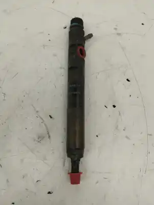 Second-hand car spare part injector for renault clio ii fase ii (b/cb0) base authentique 65 cv / 48 kw oem iam references 8200049876  
