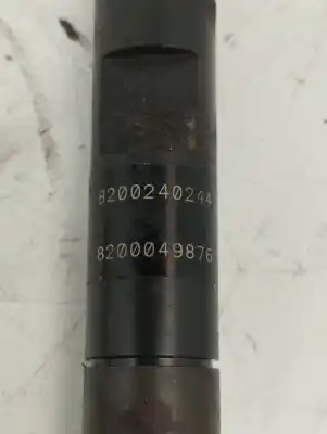 Second-hand car spare part injector for renault clio ii fase ii (b/cb0) base authentique 65 cv / 48 kw oem iam references 8200049876  