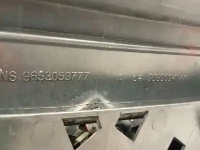 Peça sobressalente para automóvel em segunda mão grelha frontal por citroen c3 1.4 hdi exclusive referências oem iam 9653053777  