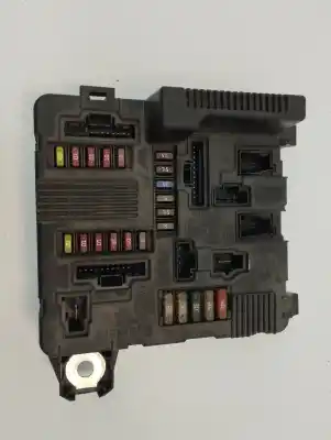 Second-hand car spare part FUSE BOX UNIT for RENAULT SCENIC II SCENIC II OEM IAM references 8200306032A  