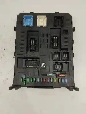 Peça sobressalente para automóvel em segunda mão Caixa De Fusíveis E Relés por PEUGEOT 307 BREAK / SW (S1) BREAK XS Referências OEM IAM 9660105980  