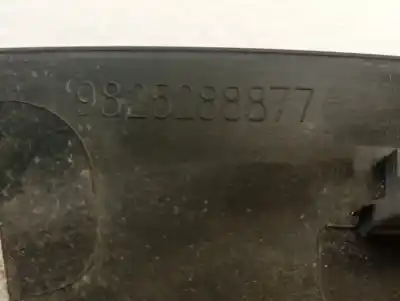 Recambio de automóvil de segunda mano de ALETIN DELANTERO DERECHO para PEUGEOT 3008  referencias OEM IAM 98252888XT  