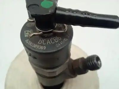 Second-hand car spare part injector for renault laguna ii (bg0) confort dynamique oem iam references 8200389369  