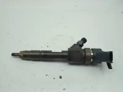 Second-hand car spare part injector for renault laguna ii (bg0) confort dynamique oem iam references 8200389369  