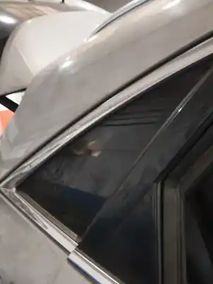 Pièce détachée automobile d'occasion vitre triangulaire custode arrière droit pour ds 7 crossback e-tense be chic références oem iam 9817030180  