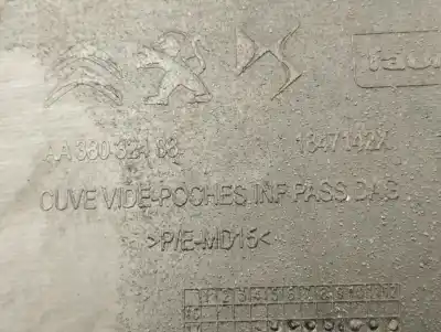 Автозапчастина б/у бардачок для ds 7 crossback e-tense be chic посилання на oem iam aa38032488  