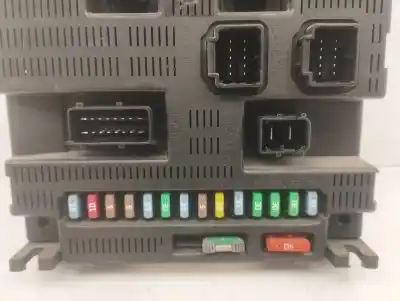 Second-hand car spare part fuse box unit for citroen c2 vtr oem iam references 9664156780  