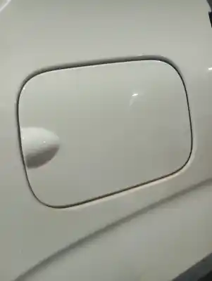 Pezzo di ricambio per auto di seconda mano tappo esterno del carburante per fiat panda (319) red riferimenti oem iam 