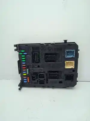 Peça sobressalente para automóvel em segunda mão caixa de fusíveis e relés por peugeot 5008 sport pack referências oem iam 9664058780
