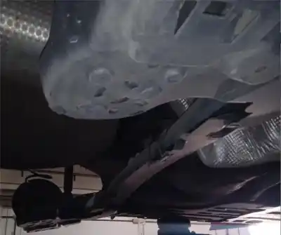 Pezzo di ricambio per auto di seconda mano asse posteriore per opel corsa c edition riferimenti oem iam   