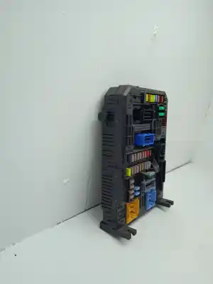 Pezzo di ricambio per auto di seconda mano scatola relè/fusibili per opel corsa c edition riferimenti oem iam 9830707680  