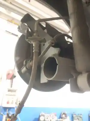 Pièce détachée automobile d'occasion moyeu de roue arrière gauche pour nissan leaf n-connecta références oem iam 