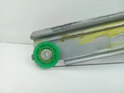 Peça sobressalente para automóvel em segunda mão elevador de vidros dianteiro direito por smart coupe edition bluemotion referências oem iam 0130822001  