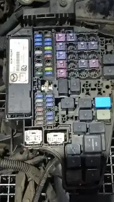 Peça sobressalente para automóvel em segunda mão caixa de fusíveis e relés por mazda 6 lim. (gh) (.2012->) style referências oem iam kd45675x0c