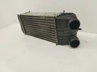 Peça sobressalente para automóvel em segunda mão intercooler por citroen c3 picasso exclusive referências oem iam 9680275480  