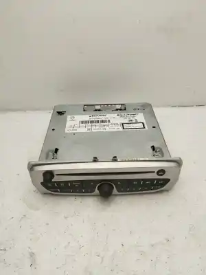 Pezzo di ricambio per auto di seconda mano IMPIANTO AUDIO / RADIO CD per RENAULT MEGANE III HATCHBACK (BZ0/1_, B3_) 1.5 dCi Riferimenti OEM IAM 281150023R  