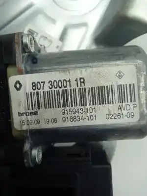 Peça sobressalente para automóvel em segunda mão elevador de vidros dianteiro direito por renault scenic iii expression referências oem iam 807300011r  